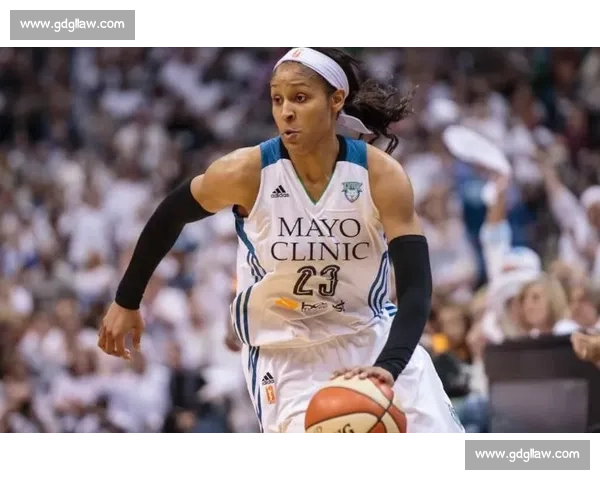 玛雅 - 摩尔：以爱为盾，品质铺就冠军路